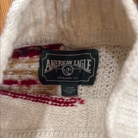 American Eagle Cream Knit Sweater with Red and Brown Patterns Size small petite - Picture 4 of 7